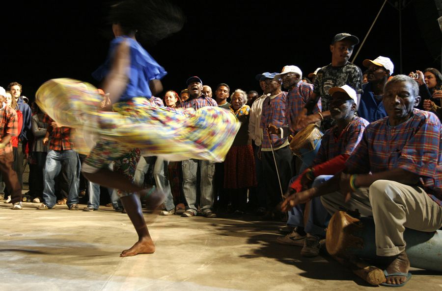 Galeria de Comunidade Quilombola de Santa Rosa dos Pretos - Grupo Tambor de Crioula no VIII Encontro de Culturas